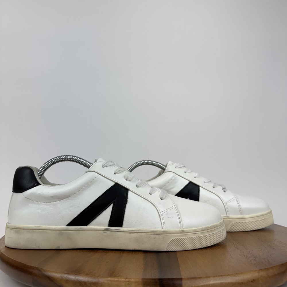 Womens Mia Italia White Faux Leather Casual Comfort Shoes Sneakers Size 9.5 M